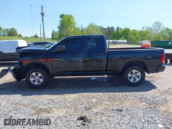 2018 Ram 1500 Express z VIN 1C6RR7FG2JS331802, wystawiony jako IAAI lot #41985617 z przebiegiem 68 483 mil mil oraz . Historia ofert i sprzedaży dostępna na DreamBid. Obrazek 15.
