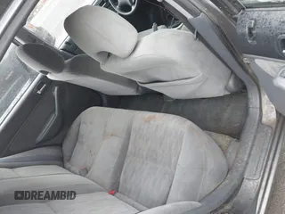 2004 Honda Civic LX z VIN 2HGES15584H517768, wystawiony jako IAAI lot #42233202 z przebiegiem 214 484 mil mil oraz . Historia ofert i sprzedaży dostępna na DreamBid. Obrazek 8.