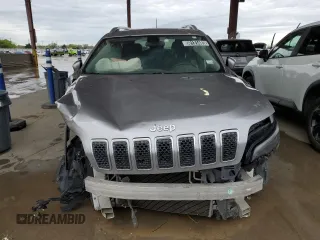 2019 Jeep Cherokee Latitude Plus with VIN 1C4PJLLN1KD119532, listed as a Copart auction lot 50131485 with 88,481 mi miles and Clean Title. Bid and sale history available at carsss.com. Image 5.