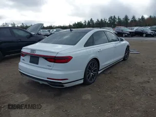2021 Audi A8 with VIN WAU8DAF80MN025433, listed as a IAAI auction lot 40762726 with 30,690 mi miles. Bid and sale history available at carsss.com. Image 4.