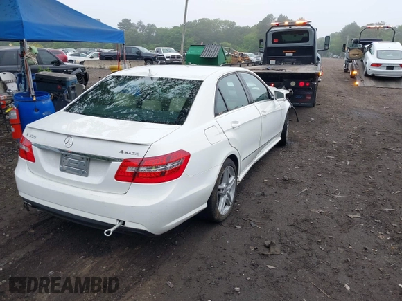 2013 Mercedes-Benz E 350 Luxury with VIN WDDHF8JB4DA727504, listed as a IAAI auction lot 42457322 with 39,803 mi miles and . Bid and sale history available at DreamBid. Image 4.