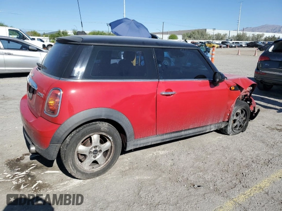 2010 MINI Hardtop с VIN WMWMF3C59ATZ64473, выставлен на аукционе Copart как лот 56569095 с пробегом 104 146 миль миль и Списание • Salvage title. История ставок и продаж доступна на DreamBid. Изображение 3.