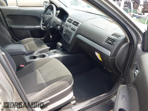 2008 Mercury Milan with VIN 3MEHM07Z28R647148, listed as a IAAI auction lot 42185156 with 102,521 mi miles and . Bid and sale history available at DreamBid. Image 5.