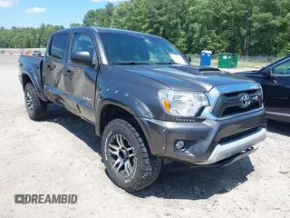 2014 Toyota Tacoma with VIN 5TFLU4EN1EX088813, listed as a IAAI auction lot 42535657 with 163,813 mi miles and . Bid and sale history available at DreamBid. Image 1.