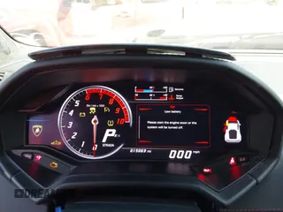 2017 Lamborghini Huracan z VIN ZHWUC2ZF9HLA07464, wystawiony jako IAAI lot #40491332 z przebiegiem 15 069 mil mil oraz . Historia ofert i sprzedaży dostępna na DreamBid. Obrazek 7.