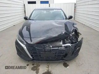 2025 Nissan Altima SV with VIN 1N4BL4DV1SN343988, listed as a Copart auction lot 53901555 with 5,728 mi miles and Salvage Title. Bid and sale history available at DreamBid. Image 5.