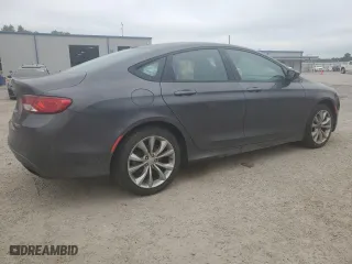 2015 Chrysler 200 S with VIN 1C3CCCBB9FN680212, listed as a Copart auction lot 71254754 with 197,179 mi miles and Salvage Title. Bid and sale history available at carsss.com. Image 3.
