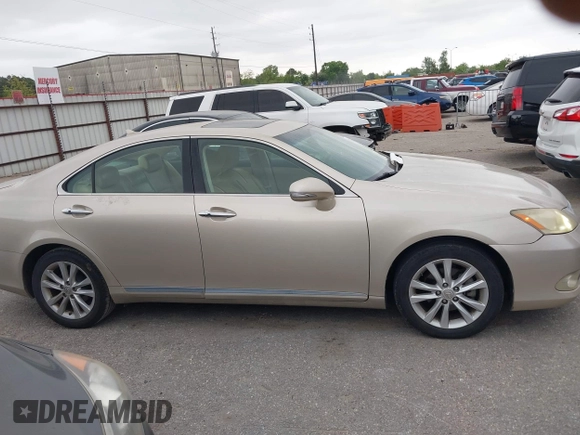 2010 Lexus ES with VIN JTHBK1EG7A2392042, listed as a IAAI auction lot 42029971 with 146,457 mi miles and . Bid and sale history available at carsss.com. Image 13.
