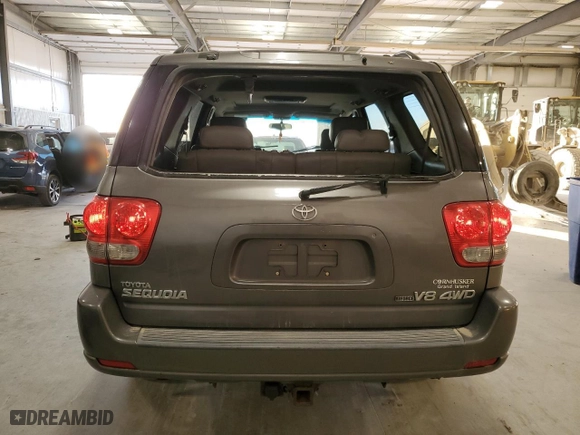 2005 Toyota Sequoia Limited with VIN 5TDBT48A25S246735, listed as a Copart auction lot 42233235 with 236,645 mi miles and Clean Title. Bid and sale history available at carsss.com. Image 6.