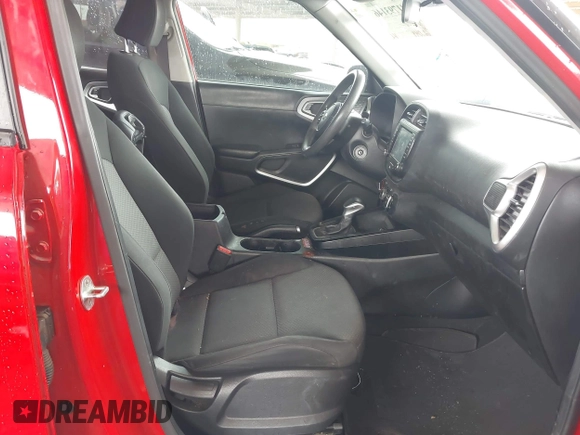 2021 Kia Soul LX with VIN KNDJ23AU5M7738553, listed as a IAAI auction lot 41793146 with 62,044 mi miles. Bid and sale history available at carsss.com. Image 5.