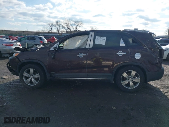 2012 Kia Sorento EX with VIN 5XYKUDA29CG262599, listed as a IAAI auction lot 41527740 with Not Provided miles. Bid and sale history available at carsss.com. Image 13.