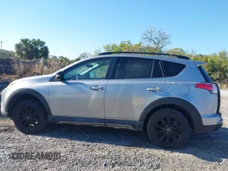 2018 Toyota RAV4 XLE with VIN 2T3RFREV1JW788525, listed as a IAAI auction lot 41793478 with 66,603 mi miles. Bid and sale history available at carsss.com. Image 14.