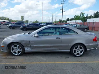 2009 Mercedes-Benz CLK 350 z VIN WDBTJ56H39F269431, wystawiony jako IAAI lot #42250728 z przebiegiem 127 914 mil mil oraz . Historia ofert i sprzedaży dostępna na DreamBid. Obrazek 13.