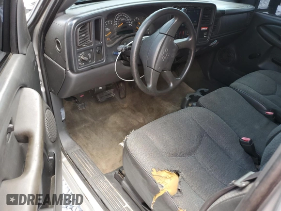 2004 Chevrolet Silverado 1500 LS with VIN 2GCEC19VX41154291, listed as a Copart auction lot 55132725 with 209,356 mi miles and Salvage Title. Bid and sale history available at DreamBid. Image 8.