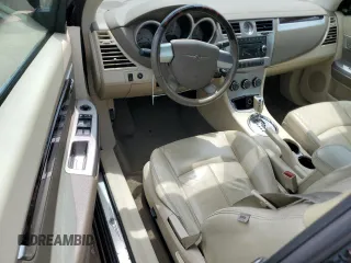 2008 Chrysler Sebring Limited z VIN 1C3LC65M08N676311, wystawiony jako Copart lot #58953125 z przebiegiem 157 212 mil mil oraz Czysty tytuł • Clean title. Historia ofert i sprzedaży dostępna na DreamBid. Obrazek 8.