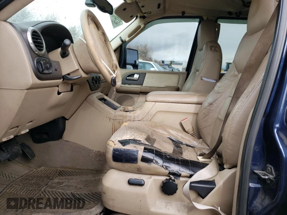 2003 Ford Expedition XLT Value with VIN 1FMPU16W23LC25829, listed as a Copart auction lot 42344235 with 233,990 mi miles and Salvage Title. Bid and sale history available at carsss.com. Image 7.
