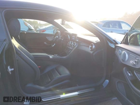 2018 Mercedes-Benz C 300 z VIN WDDWJ4KB0JF637536, wystawiony jako IAAI lot #40845998 z przebiegiem 49 846 mil mil oraz . Historia ofert i sprzedaży dostępna na DreamBid. Obrazek 5.
