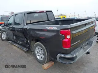 2021 Chevrolet Silverado 1500 LT with VIN 3GCUYDED2MG481707, listed as a IAAI auction lot 41060076 with 27,535 mi miles. Bid and sale history available at carsss.com. Image 3.