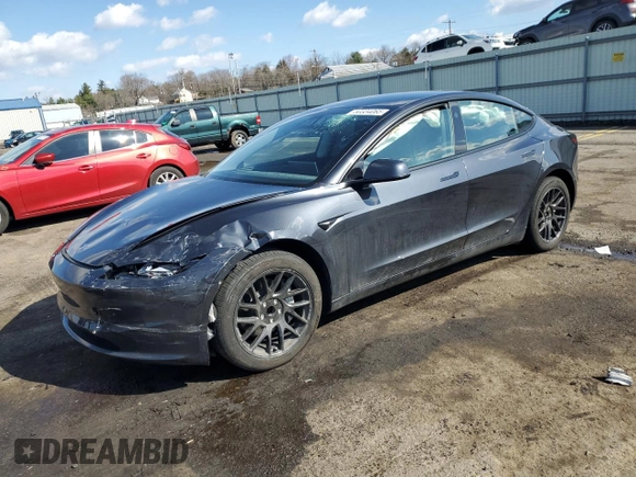2024 Tesla Model 3 z VIN 5YJ3E1EA6RF731388, wystawiony jako Copart lot #50334065 z przebiegiem 8 305 mil mil oraz Szkoda całkowita • Salvage title. Historia ofert i sprzedaży dostępna na DreamBid. Obrazek 1.