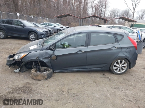 2013 Hyundai Accent SE with VIN KMHCU5AE1DU091931, listed as a IAAI auction lot 41783034 with 72,732 mi miles. Bid and sale history available at carsss.com. Image 14.