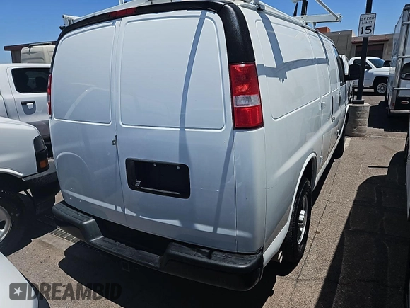 2021 Chevrolet Express Cargo с VIN 1GCWGAFP5M1160097, выставлен на аукционе IAAI как лот 42613461 с пробегом 73 375 миль миль и . История ставок и продаж доступна на DreamBid. Изображение 1.
