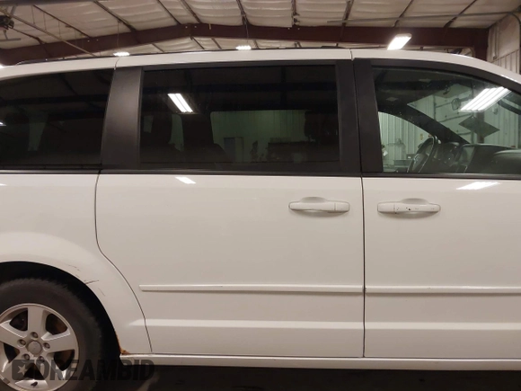 2016 Dodge Grand Caravan R/T with VIN 2C4RDGEG7GR339431, listed as a IAAI auction lot 41988188 with 89,091 mi miles and . Bid and sale history available at DreamBid. Image 14.