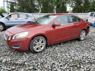 2012 Volvo S60 T6 z VIN YV1902FH9C2125453, wystawiony jako Copart lot #58670655 z przebiegiem 99 808 mil mil oraz Szkoda całkowita • Salvage title. Historia ofert i sprzedaży dostępna na DreamBid. Obrazek 1.