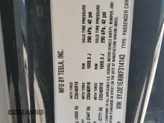 2019 Tesla Model 3 Mid Range z VIN 5YJ3E1EA9KF314143, wystawiony jako Copart lot #53564335 z przebiegiem 77 168 mil mil oraz Szkoda całkowita • Salvage title. Historia ofert i sprzedaży dostępna na DreamBid. Obrazek 13.