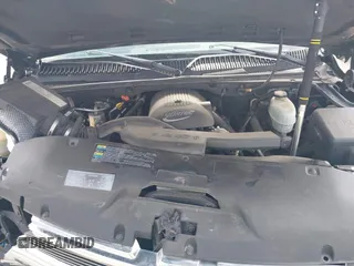 2005 Chevrolet Tahoe Z71 z VIN 1GNEK13T45R111138, wystawiony jako IAAI lot #41880322 z przebiegiem Nie podano mil oraz . Historia ofert i sprzedaży dostępna na DreamBid. Obrazek 10.
