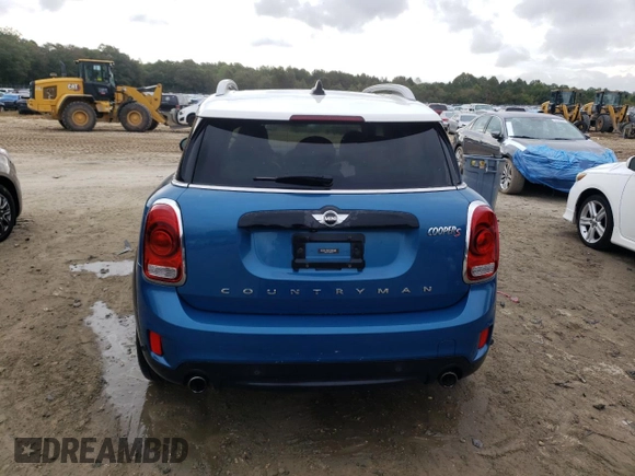 2018 MINI Countryman Cooper S with VIN WMZYT5C34J3E61721, listed as a Copart auction lot 73660274 with 0 mi miles and Salvage Title. Bid and sale history available at carsss.com. Image 6.