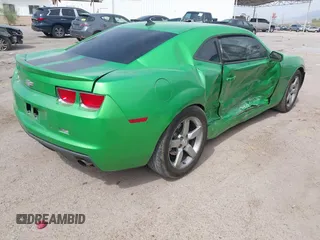 2010 Chevrolet Camaro 1LT z VIN 2G1FF1EVXA9224654, wystawiony jako IAAI lot #42251472 z przebiegiem 178 658 mil mil oraz . Historia ofert i sprzedaży dostępna na DreamBid. Obrazek 4.