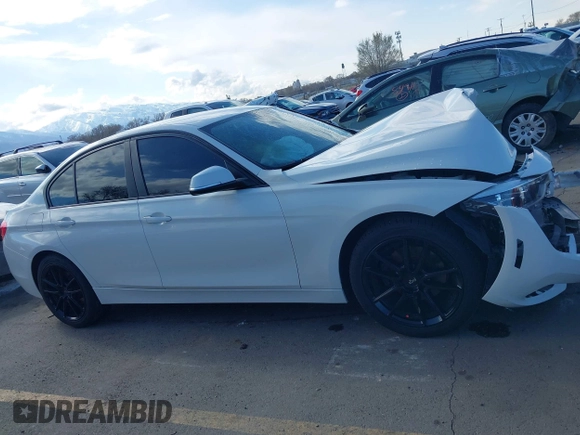 2018 BMW 3 Series 320i xDrive with VIN WBA8A3C59JA505164, listed as a IAAI auction lot 41959756 with 63,395 mi miles and . Bid and sale history available at DreamBid. Image 14.