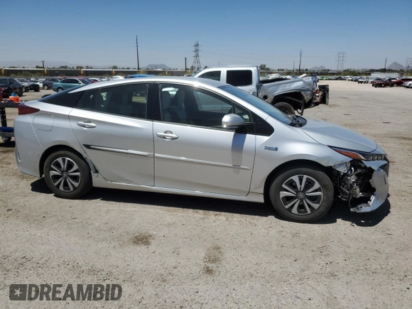 2017 Toyota Prius Plus z VIN JTDKARFP3H3017836, wystawiony jako Copart lot #57613355 z przebiegiem 64 958 mil mil oraz Szkoda całkowita • Salvage title. Historia ofert i sprzedaży dostępna na DreamBid. Obrazek 4.