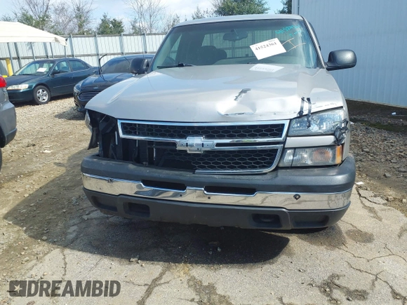 2006 Chevrolet Silverado 1500 Work Truck with VIN 1GCEC19X26Z245101, listed as a IAAI auction lot 41524361 with 189,845 mi miles. Bid and sale history available at carsss.com. Image 6.