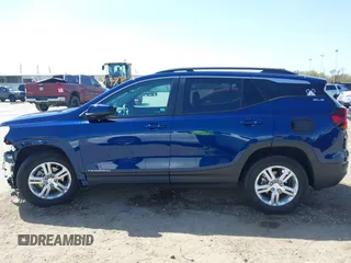 2022 GMC Terrain SLE with VIN 3GKALMEV0NL299267, listed as a IAAI auction lot 41845193 with 9,581 mi miles. Bid and sale history available at carsss.com. Image 15.