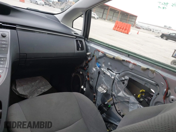 2015 Toyota Prius Four with VIN JTDKN3DU8F0431901, listed as a IAAI auction lot 41718402 with 130,169 mi miles. Bid and sale history available at carsss.com. Image 5.