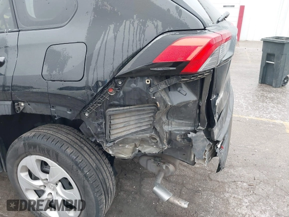 2020 Toyota RAV4 LE with VIN 2T3H1RFV7LC035305, listed as a IAAI auction lot 41515910 with 66,418 mi miles. Bid and sale history available at carsss.com. Image 6.