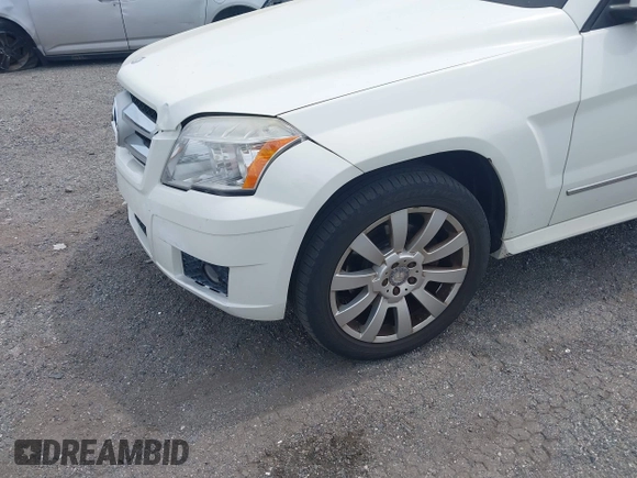 2011 Mercedes-Benz GLK 350 with VIN WDCGG8HB0BF566328, listed as a IAAI auction lot 42126696 with 149,824 mi miles and . Bid and sale history available at carsss.com. Image 6.