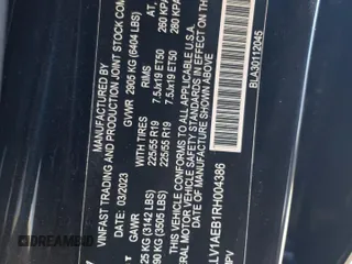 2024 VinFast VF 8 Eco z VIN RLLV1AEB1RH004386, wystawiony jako Copart lot #80685814 z przebiegiem Nie podano mil oraz Szkody całkowita. Historia ofert i sprzedaży dostępna na DreamBid. Obrazek 12.