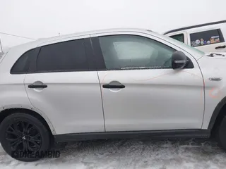 2019 Mitsubishi Outlander ES z VIN JA4AR3AU6KU022815, wystawiony jako IAAI lot #41511268 z przebiegiem 59 781 mil mil oraz . Historia ofert i sprzedaży dostępna na DreamBid. Obrazek 13.