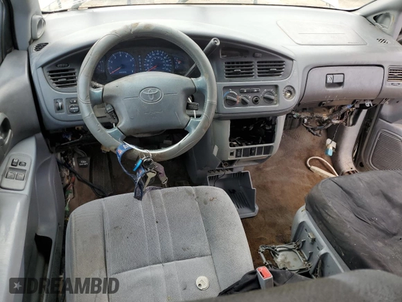 2002 Toyota Sienna LE with VIN 4T3ZF13C62U441843, listed as a Copart auction lot 57084835 with 370,487 mi miles and Clean Title. Bid and sale history available at DreamBid. Image 8.