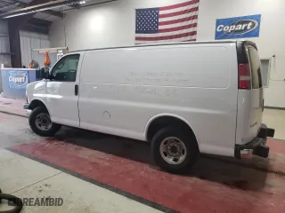 2017 GMC Savana Cargo Van with VIN 1GTW7AFF4H1914667, listed as a Copart auction lot 73007154 with 98,652 mi miles and Salvage Title. Bid and sale history available at carsss.com. Image 2.