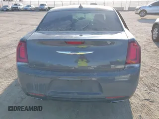 2018 Chrysler 300 with VIN 2C3CCAGG1JH160855, listed as a IAAI auction lot 41875983 with 81,598 mi miles. Bid and sale history available at carsss.com. Image 17.
