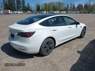 2023 Tesla Model 3 z VIN 5YJ3E1EA1PF558926, wystawiony jako IAAI lot #41958520 z przebiegiem 30 798 mil mil oraz . Historia ofert i sprzedaży dostępna na DreamBid. Obrazek 4.
