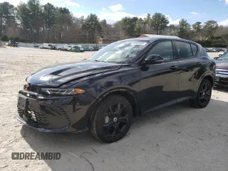 2024 Dodge Hornet R/T Plus z VIN ZACPDFDW3R3A22383, wystawiony jako Copart lot #50684485 z przebiegiem 3 053 mil mil oraz Szkoda całkowita • Salvage title. Historia ofert i sprzedaży dostępna na DreamBid. Obrazek 1.