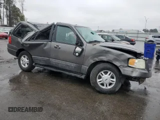 2004 Ford Expedition Special Service with VIN 1FMPU15L74LB58881, listed as a Copart auction lot 42565265 with 301,124 mi miles and Non Repairable. Bid and sale history available at carsss.com. Image 4.
