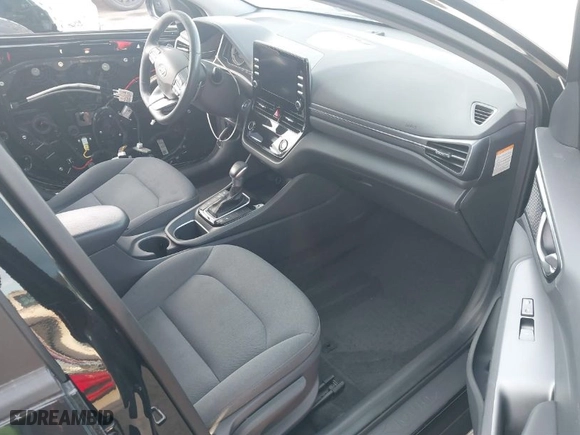 2022 Hyundai Ioniq Plug-In Hybrid SE with VIN KMHC65LD1NU268798, listed as a IAAI auction lot 41205648 with 68,798 mi miles. Bid and sale history available at carsss.com. Image 5.
