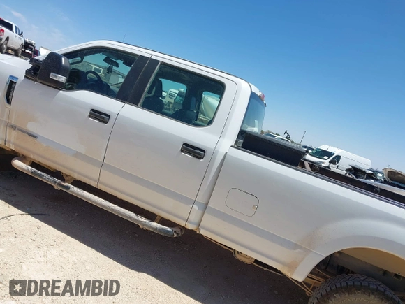 2018 Ford F-250 XL with VIN 1FT7W2BT9JEB59362, listed as a IAAI auction lot 42183926 with 238,554 mi miles and . Bid and sale history available at DreamBid. Image 3.