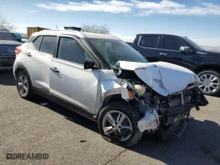 2018 Nissan Kicks SR with VIN 3N1CP5CU8JL534200, listed as a Copart auction lot 44972475 with 38,733 mi miles and Salvage Title. Bid and sale history available at carsss.com. Image 4.