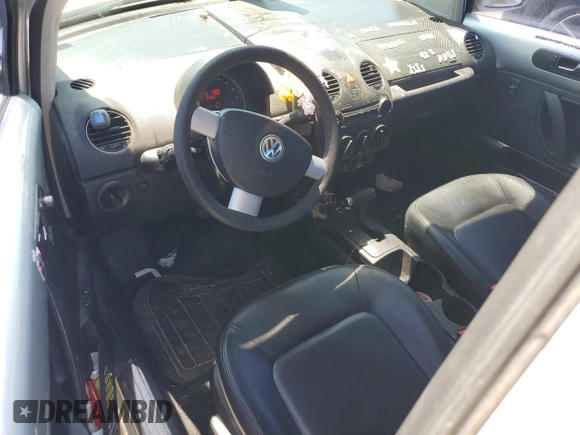 2008 Volkswagen Beetle S with VIN 3VWPW31C58M502208, listed as a Copart auction lot 61663455 with 93,982 mi miles and Salvage title. Bid and sale history available at DreamBid. Image 8.